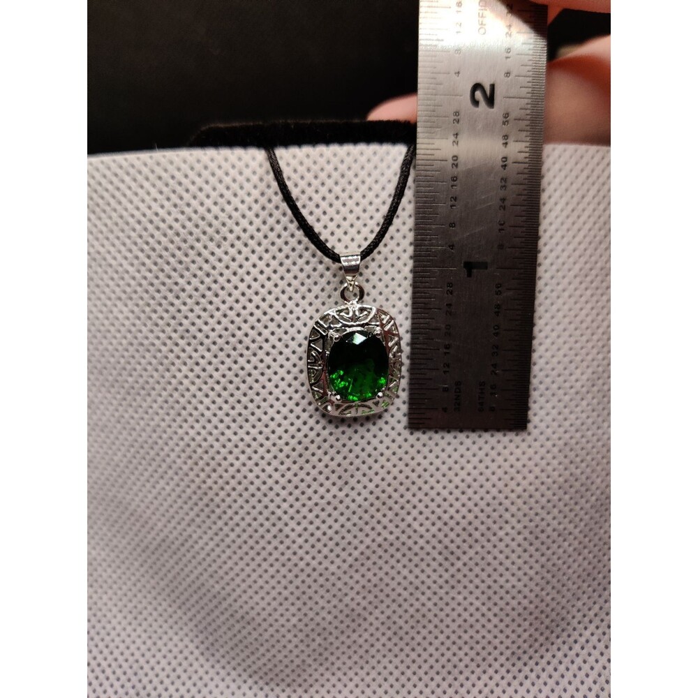 Green Rhinestone Pendant - Picture 3 of 4